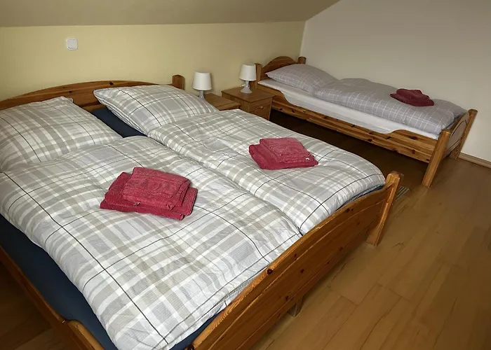 莫斯-霍赫藻厄兰公寓 *